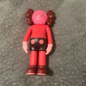 KAWS Companion Open Edition
Vinyl Figure